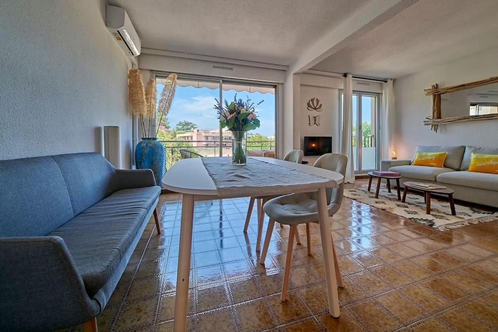 Sunrise -Swimming-Pool-Saint-Tropez Center-Parking Exterior foto